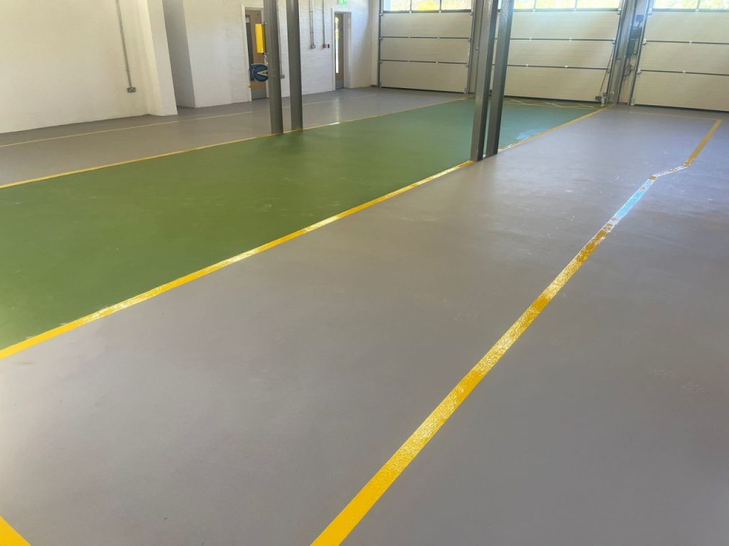 Safety Yellow pedestrian walkways on Pumadur RT floor